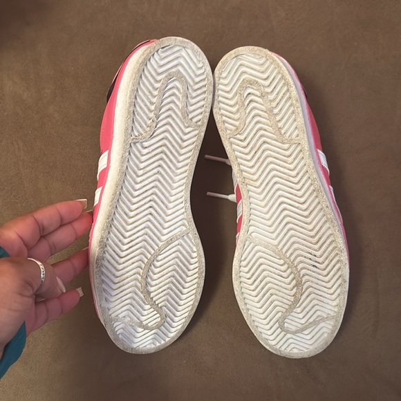 Pink Adidas - Picture 5 of 9